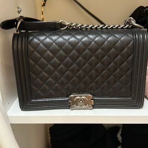 TODAY ONLY BIG SALES!!💥💥Authentic used caviar quilted medium boy bag